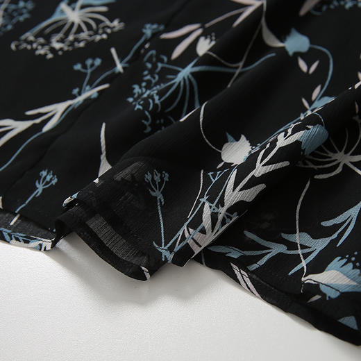 EITIE爱特爱夏季新款时尚通勤百搭印花直筒显瘦短上衣女5913631 商品图9