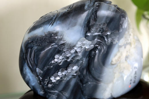 和田玉（青花）独籽摆件--松裹云深（孙有庚）1350g 商品图3