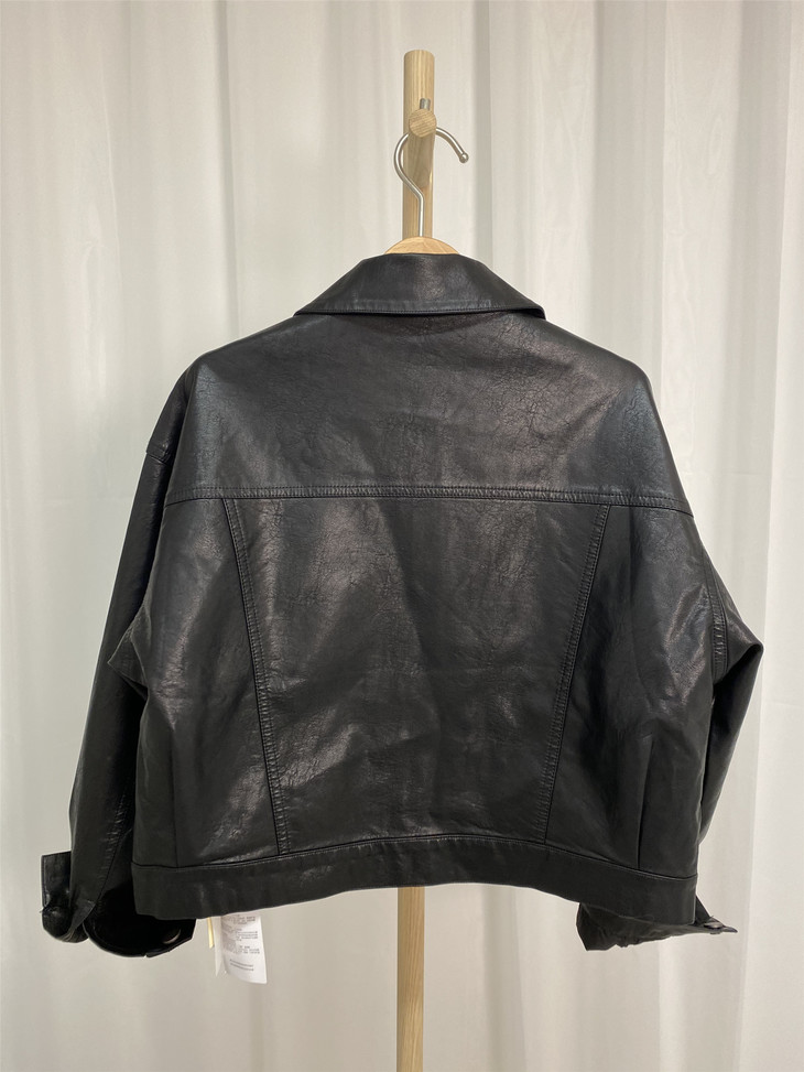 pat袋盖设计皮衣8f0154003pat天丝短衬衫8f0113146pat高迪秀款网纱