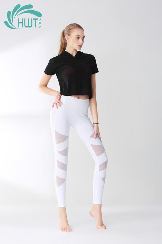 《捡漏专场  不退换》HWT瑜伽运动短袖带帽衫纯黑（不带胸垫） 商品图3