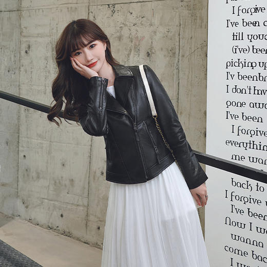 爆款跨界 | 经典短款修身真皮绵羊皮女款皮衣SF04311203 商品图1