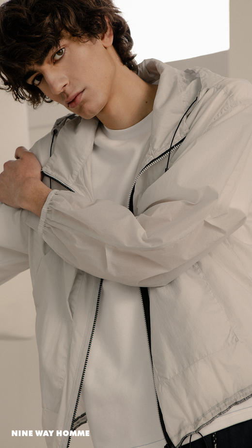 NINE WAY HOMME 95193313 门襟大齿撞色拉链密拷轻薄防晒服 商品图0