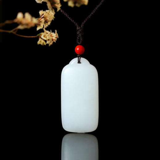 和田玉（羊脂玉）俄料挂件--一品青莲玉牌    24.54g 商品图1