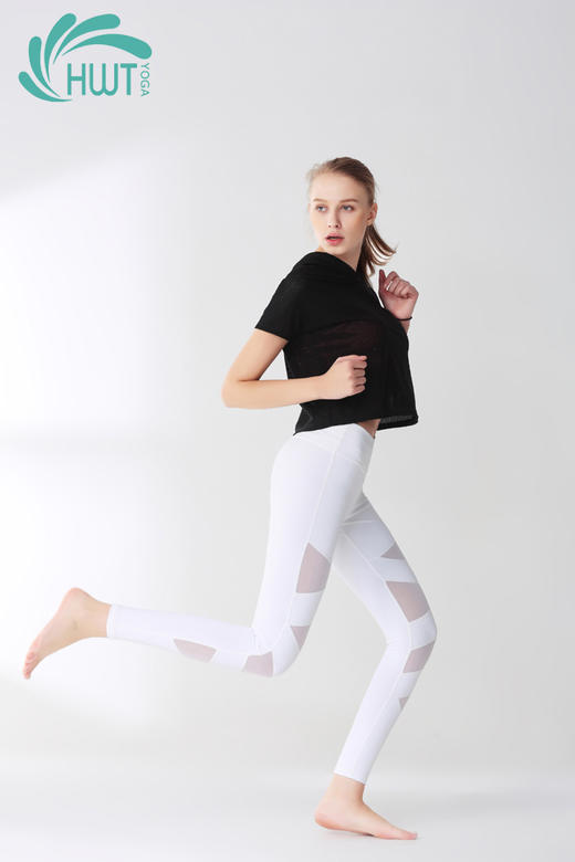 《捡漏专场  不退换》HWT瑜伽运动短袖带帽衫纯黑（不带胸垫） 商品图2