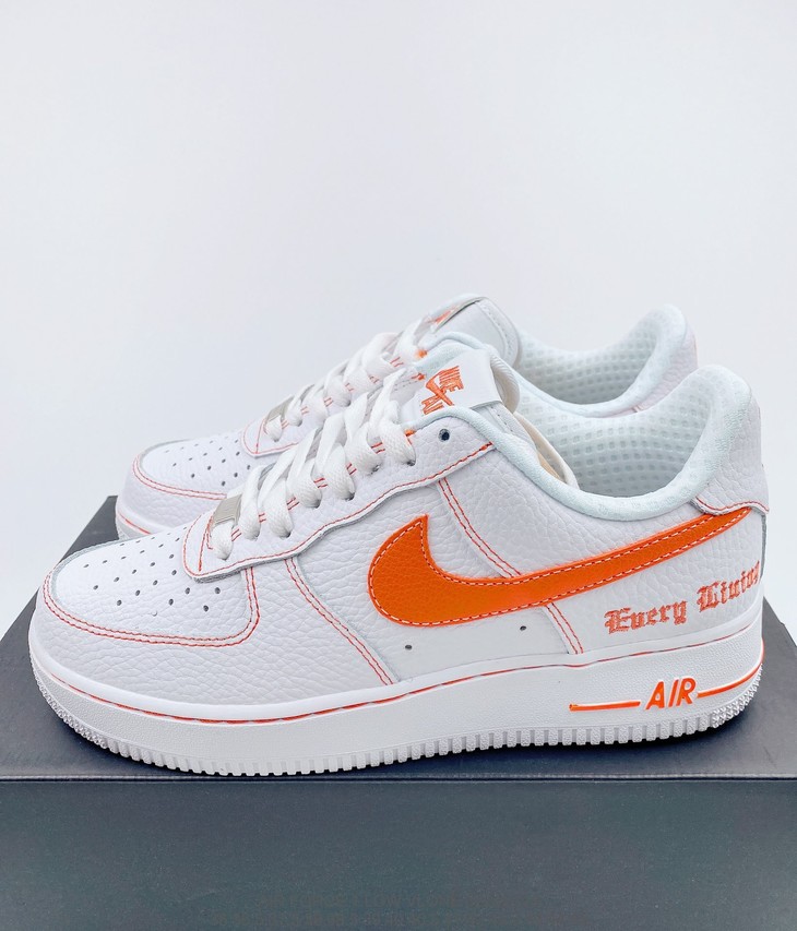 耐克nikeairforce1low白橙字母空军一号低帮百搭休闲运动板鞋