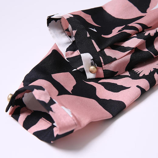 EITIE爱特爱秋季时尚通勤百搭显瘦系带减龄印花H版上衣女6013709 商品图8