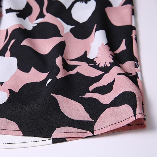 EITIE爱特爱秋季时尚通勤百搭显瘦系带减龄印花H版上衣女6013709 商品图9