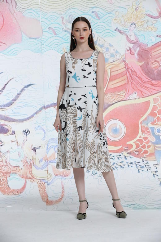 铅白色连衣裙2S5936
--飘忽若神--《LSF》 商品图2