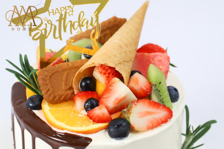 3236韩式水果甜筒白底蛋糕送女神女朋友闺蜜老婆小仙女