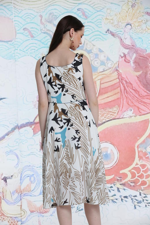 铅白色连衣裙2S5936
--飘忽若神--《LSF》 商品图4