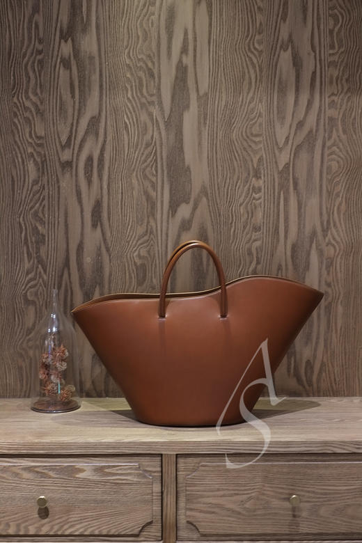 Little Liffner 栗棕色/灰褐色/米白色大号牛皮郁金香型手提包 商品图5