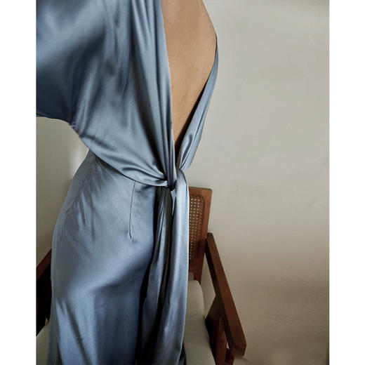 Viktoria Chan | SS2055 Katlin Knot Silk Dress [露背连衣裙 前后两面穿] 商品图8