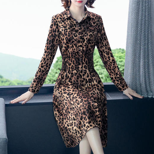 收腰显瘦,气质中长款高腰豹纹连衣裙mmz9381
