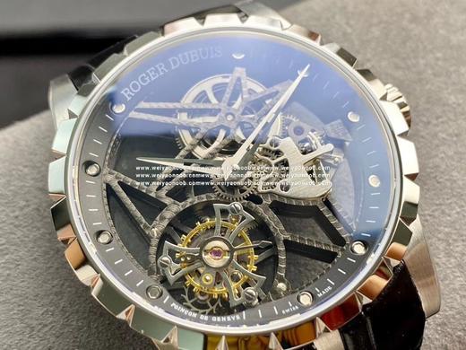 王者归来.BBR荣誉推出全新升级版王者系列陀飞轮腕表.型号RDDBEX0393。做为BBR制表师，首先特别感谢所有支持我们的爱表者们。       复刻腕表总是有一些不可或缺的地方、但我们尽所有能力在 商品图1