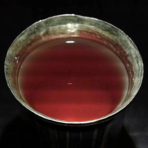 墨红玫瑰25g罐4罐墨红玫瑰冲泡后玫瑰花本身的颜色会渐渐变淡茶的颜色