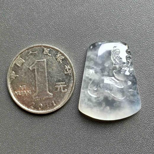 高冰到玻璃种雪花棉厚庄翡翠鹿牌 商品图3