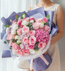 亲爱的你--粉佳人玫瑰16枝、白和粉色洋桔梗各5枝、尤加利10枝、浅紫色小菊3枝、深粉色绣球1枝 商品缩略图1