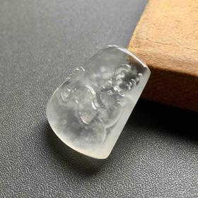 高冰到玻璃种雪花棉厚庄翡翠鹿牌