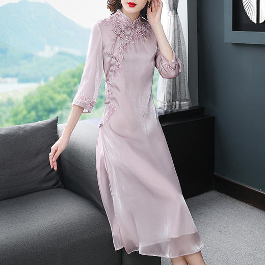 YFN-19280中国风刺绣宽松改良旗袍裙 商品图1