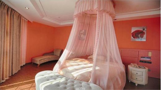 彭水两江情侣主题房情侣主题房+双早 商品图0