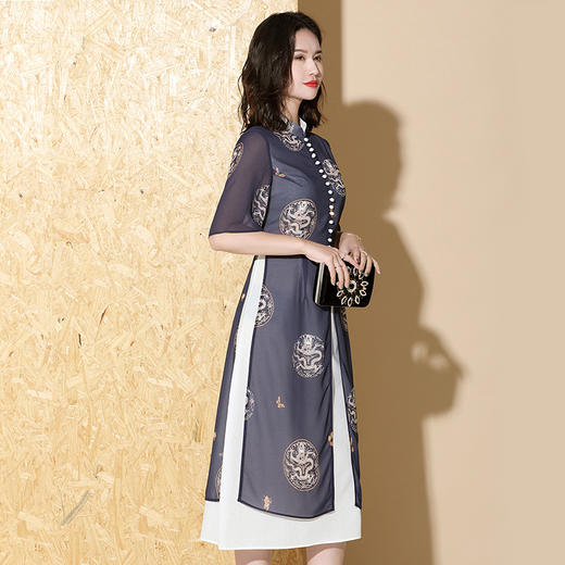 AYK-QF-191223印花拼接时尚中袖旗袍立领排扣A字连衣裙 商品图2