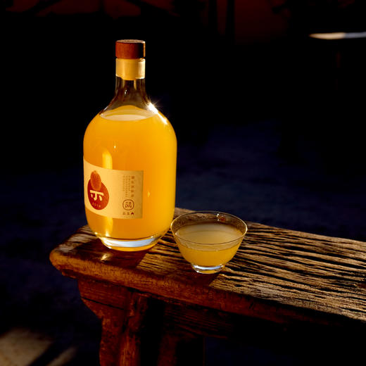 猕猴桃鲜酒自然发酵酒液风味纯正最大程度保留水果的鲜香