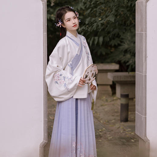 徽音明制交领大襟袄