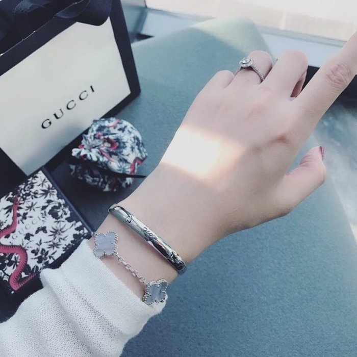 gucci爱无畏情侣限量款系列手镯不一样的礼物给不一样的你爱要有礼才
