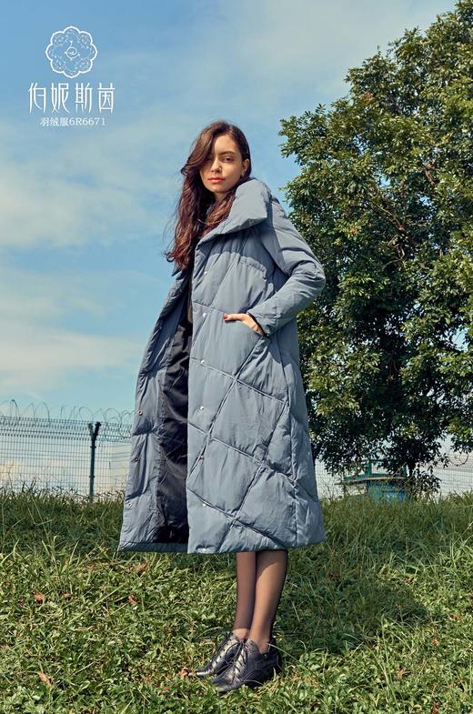 蓝色-羽绒服6R6671---海上阴影--《画尽世界光影，只为挚爱的女人》 商品图1