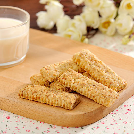 中国台湾进口 老杨咸蛋黄酥饼干 休闲零食粗粮饼干 早餐代餐糕点 地方特产 230g袋装 商品图2