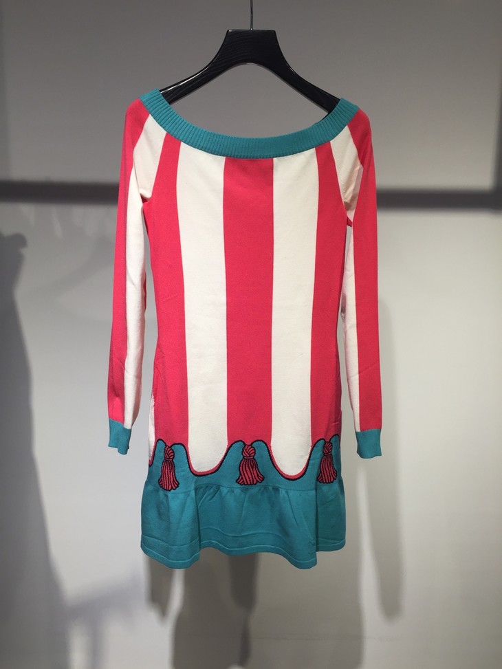 moschino/莫斯奇诺 女士秋装粉白条纹/黑白条纹连衣裙 a0484 61022202