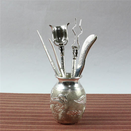 《龙凤呈瑞》龙凤纹银质茶器（定） 商品图0