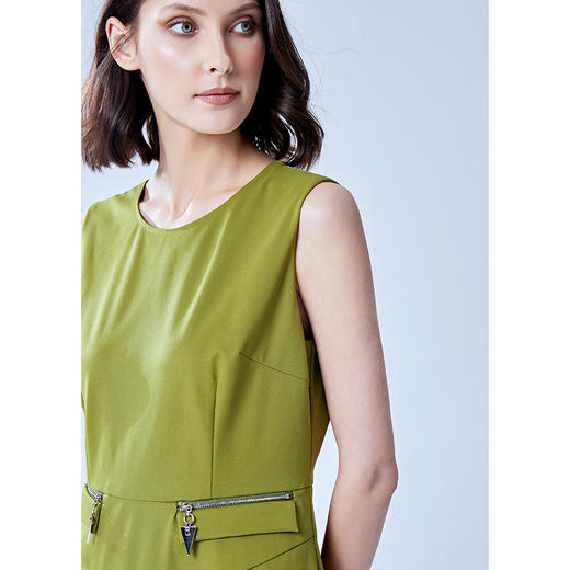 VIMAGE纬漫纪旗舰店商场同款夏季无袖高腰修身A字连衣裙短裙V707326 商品图4