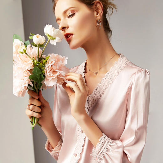 丁摩 重磅真丝蕾丝花边领长袖桑蚕丝衬衫20-37DB499240531 商品图9