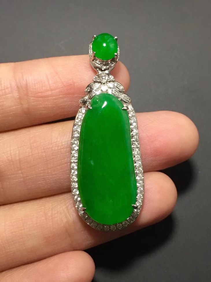 冰种正阳绿福瓜吊坠很好的料子满阳绿细腻幼洁裸石26114mm整体39159mm