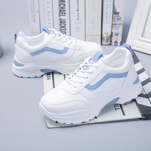 2020春夏新款ins超火小白鞋潮流百搭时尚运动鞋厚底学生低帮板鞋 商品图0