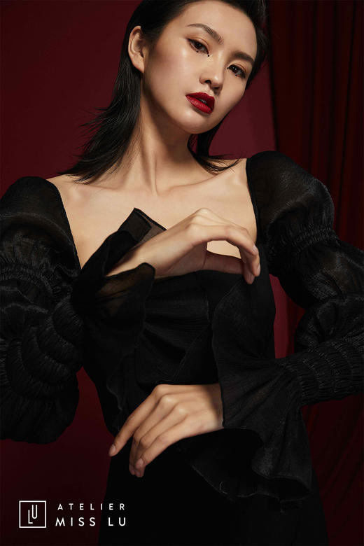 AtelierMissLu /Yolanda-银河黑色纱袖修身连身裙 商品图0