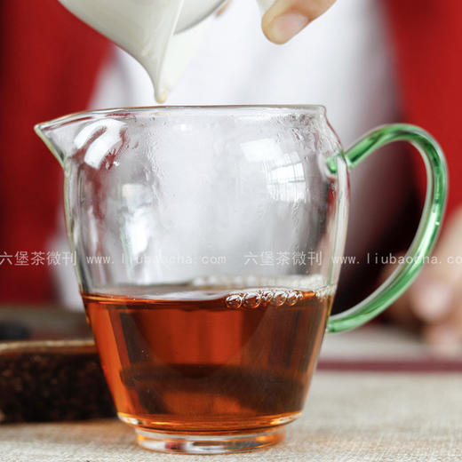 2013年 传统双蒸高山桂青六堡茶（200g/罐、500g/盒）六堡聚私房茶 商品图2