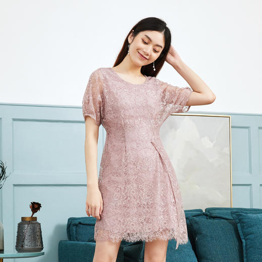 EITIE爱特爱女装春夏新品蕾丝钩花包臀短款蝙蝠袖连衣裙5507277 商品图2
