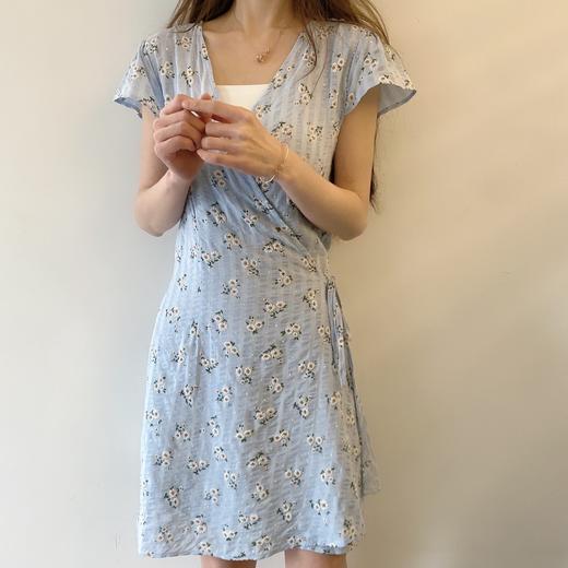 bm碎花绑带连衣裙