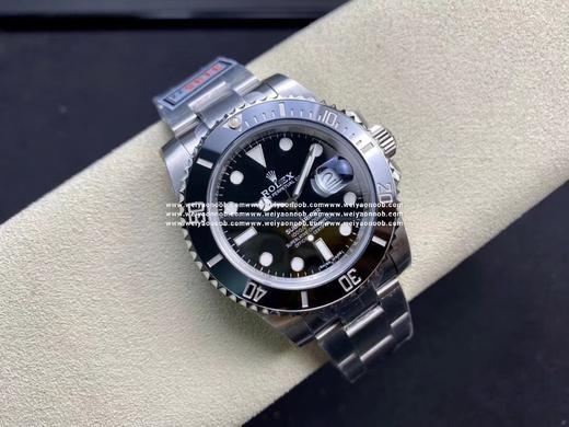 ZZ 厂 黑水鬼V2版本3135机芯更新①调整指针与条钉色差(Ⅵ1版指针颜色偏绿)修正时分针为立体指针。②修正蓝宝石玻璃边缘弧度,使玻璃边缘与陶瓷圈形成一定的间隙。③修正表壳内影激光刻字(v1刻字相对 商品图8