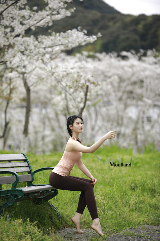 爆款好货 后镂空细带上衣-白色小波点 商品图3