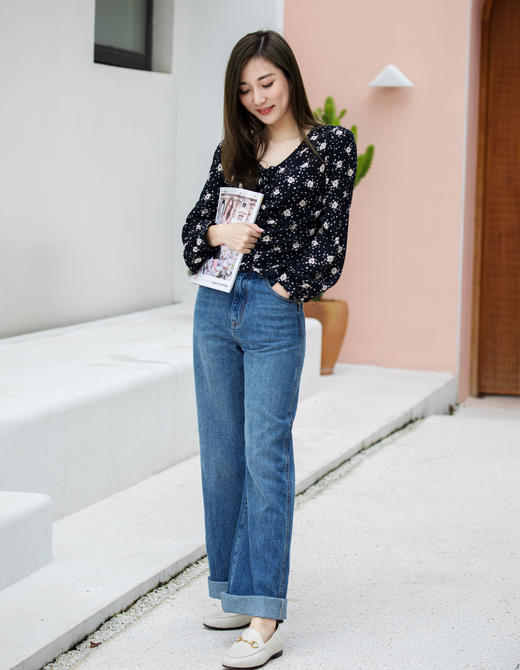 牛仔卷边阔腿裤