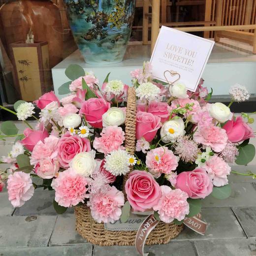 康乃馨玫瑰手提篮 粉色系 - 茵式鲜花