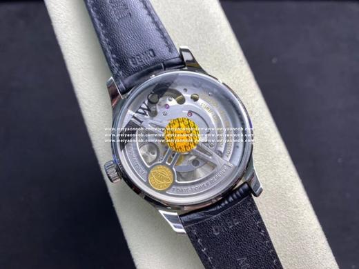 ZF 【优雅精湛 工艺之巅】——IWC万 国表葡萄牙系列逆跳陀飞轮腕表，优雅的贵族气息结合无与伦比的视觉享受，神秘雅致，精湛非凡。【表壳】腕表尺寸44mmX15.5mm。精致工艺打磨的表壳尊贵大方，Z 商品图6