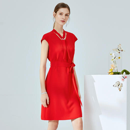 EITIE爱特爱夏季新款通勤V领收腰红色A字连衣裙女B2007442 商品图2