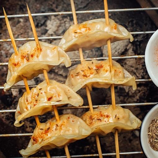 【正大玉米蔬菜猪肉蒸饺】460g/20个/袋，速冻食品 商品图1