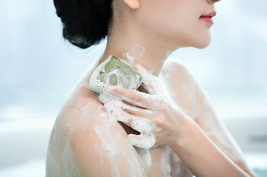 艾益生精油皂（礼盒装）6块精油皂+1个原木皂盒+2个泡沫网 商品图2