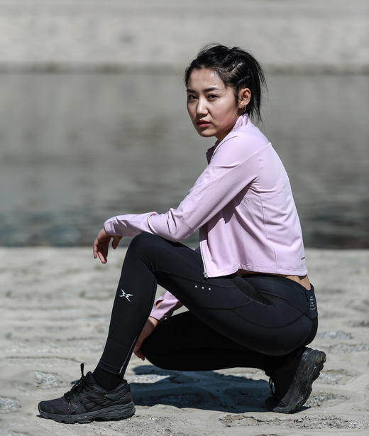 BODYWIT女四面弹防雨亲肤透气跑步风衣 商品图0