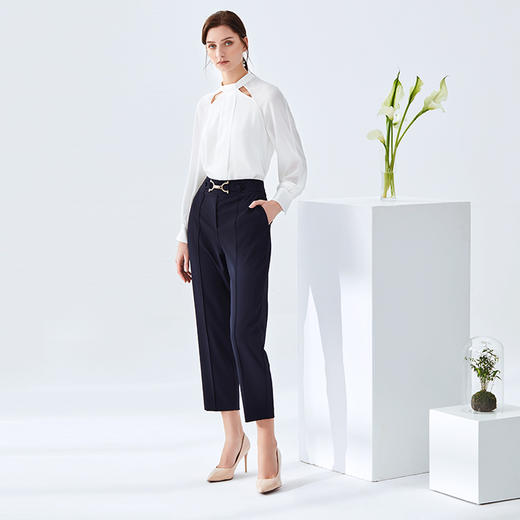 EITIE爱特爱女装夏季新款通勤百搭纯色立领镂空长袖衬衫上衣6109808 商品图1